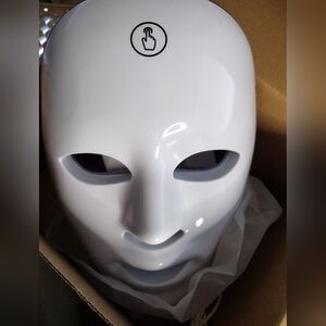 NIB LED Face Mask 7 In 1
